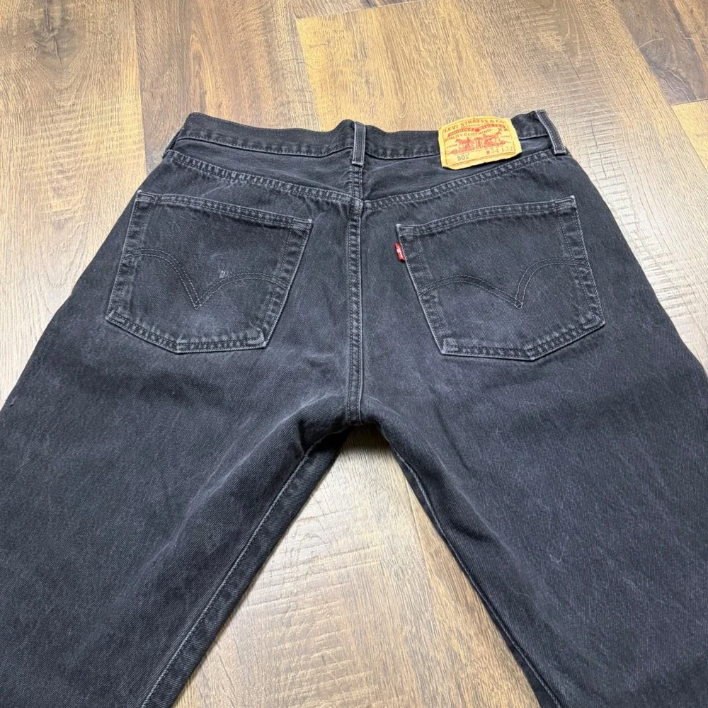 Levis tagged 34x32